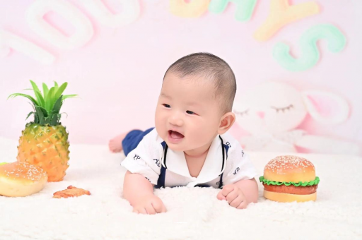 垦利宝宝眼角红血丝